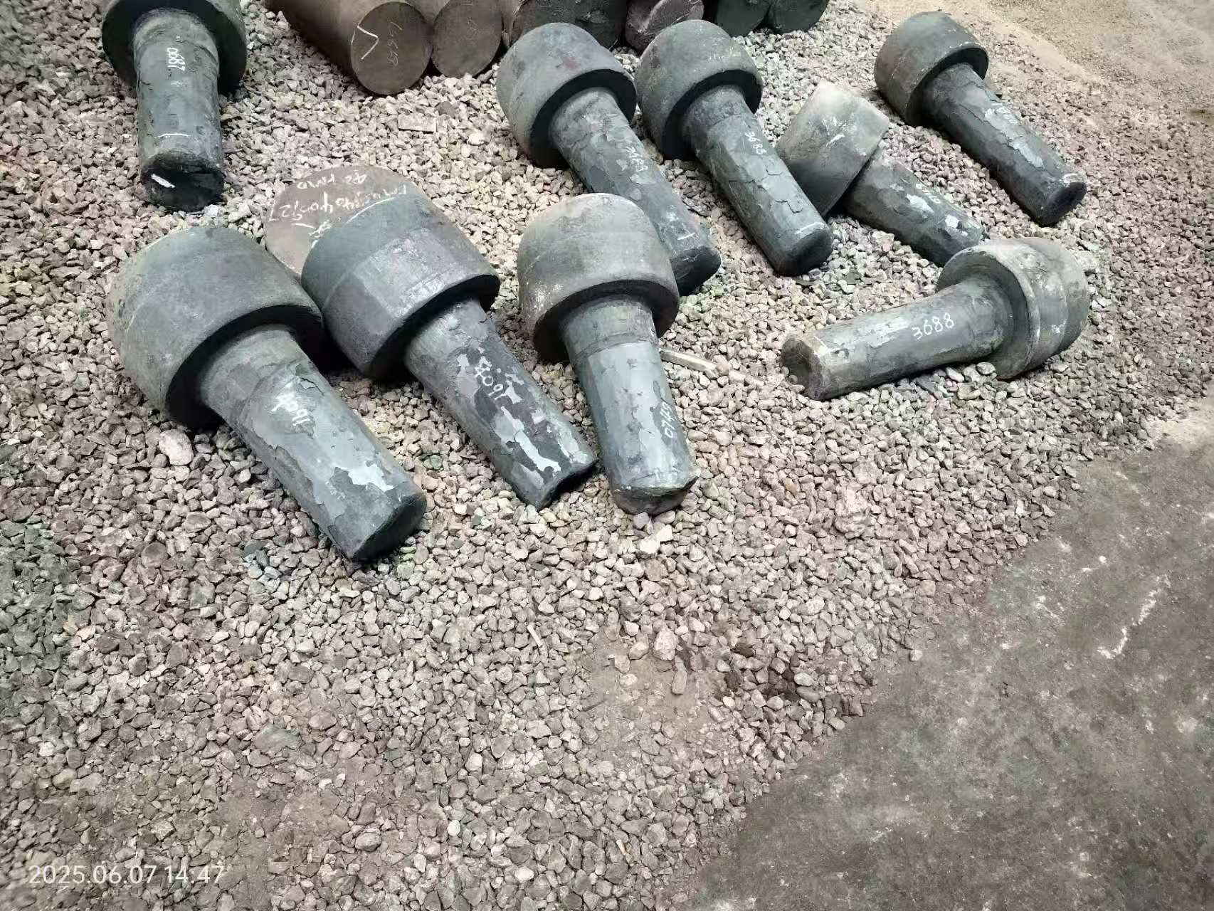 Како побољшати перформансе ваздухопловних отковака контролом температуре и притиска